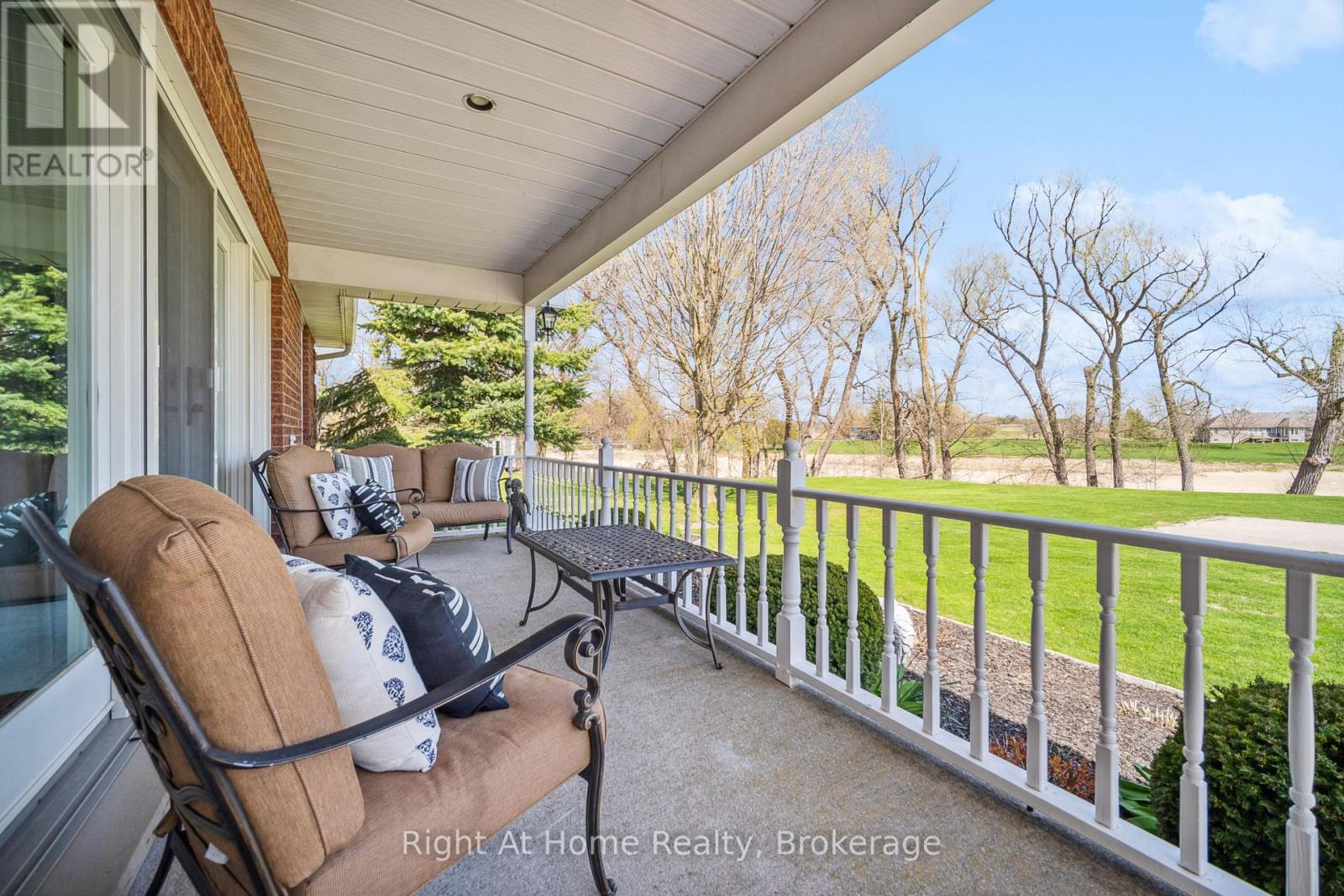 664 Maple Street, Huron East, Ontario  N0G 1H0 - Photo 3 - X12444159