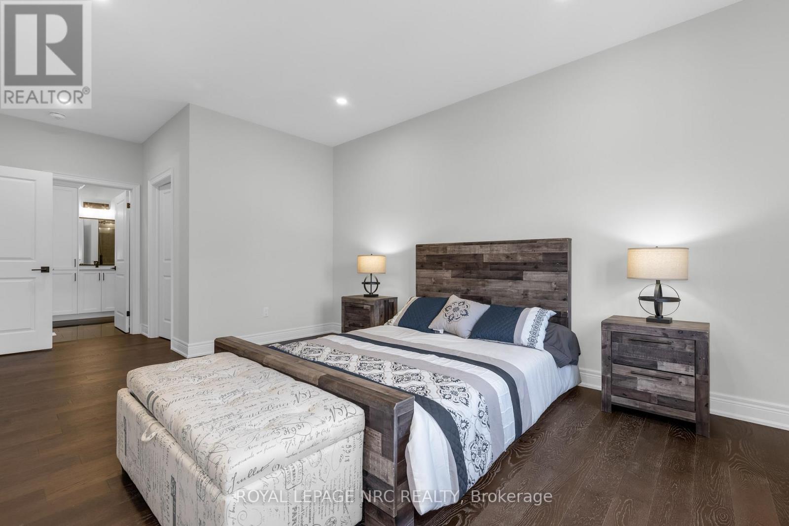 732 Clarence Street, Port Colborne (Sugarloaf), Ontario  L3K 0A8 - Photo 15 - X12444013