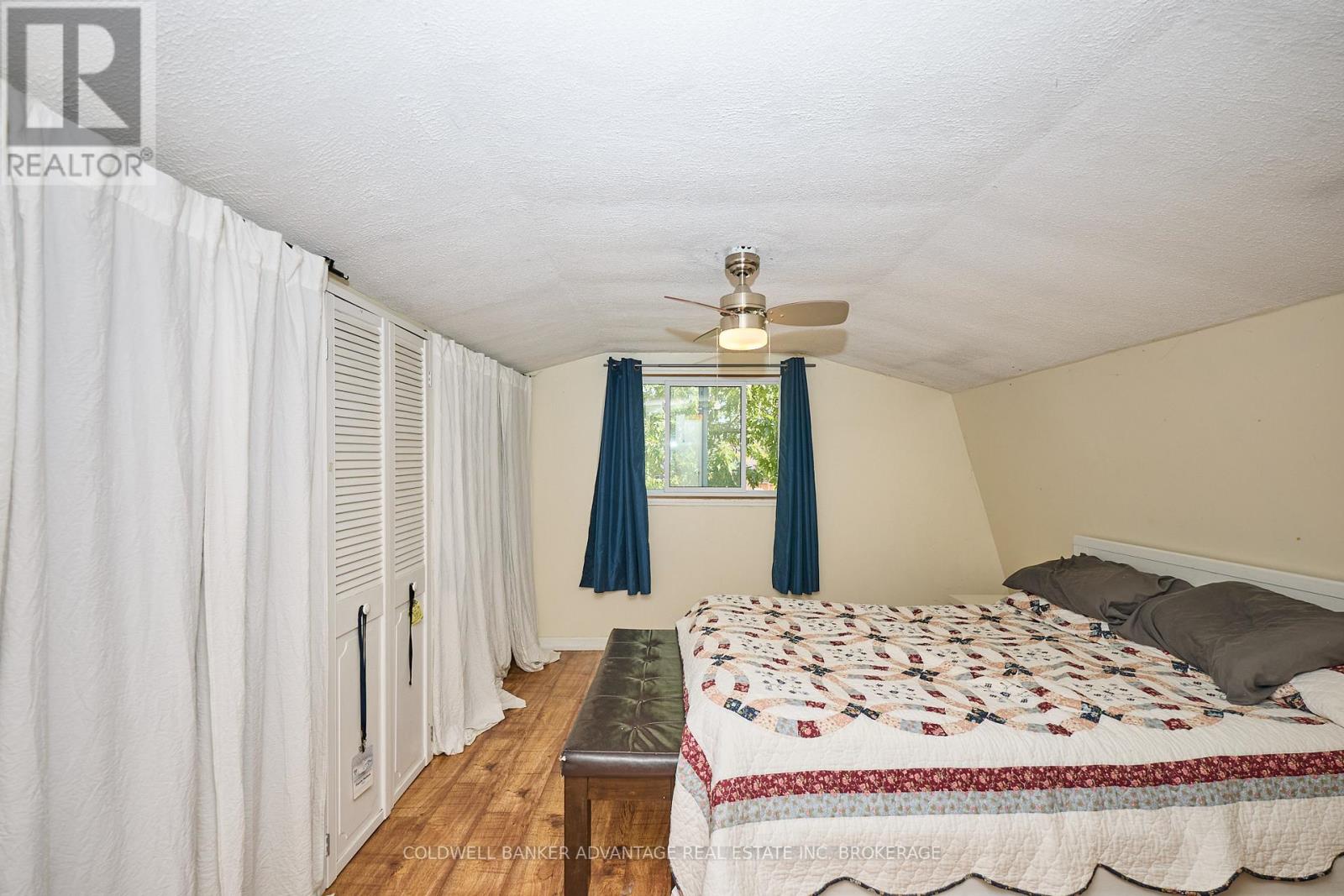 1123 Pelham Street, Pelham (Fonthill), Ontario  L3C 3E4 - Photo 20 - X12444035