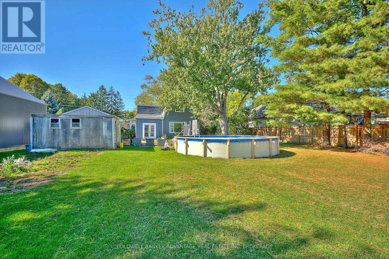 1123 Pelham Street, Pelham (Fonthill), Ontario  L3C 3E4 - Photo 8 - X12444035