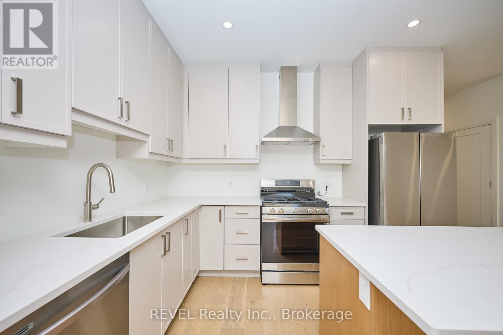 7453 Matteo Drive, Niagara Falls (Brown), Ontario  L2H 3T3 - Photo 12 - X12444045