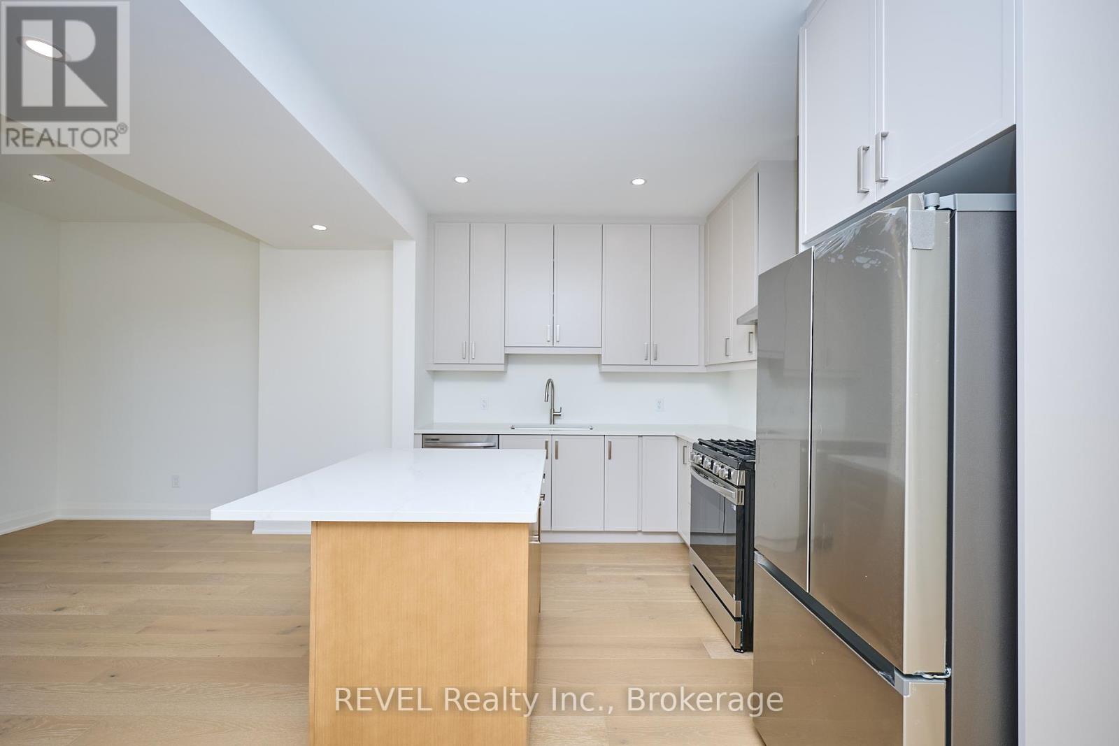 7453 Matteo Drive, Niagara Falls (Brown), Ontario  L2H 3T3 - Photo 13 - X12444045