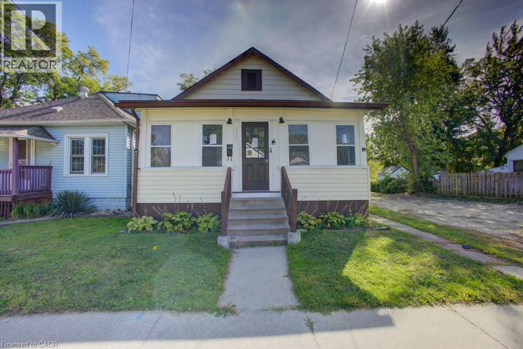 3587 Bloomfield Road, Windsor, Ontario  N9C 1R8 - Photo 1 - 40776347