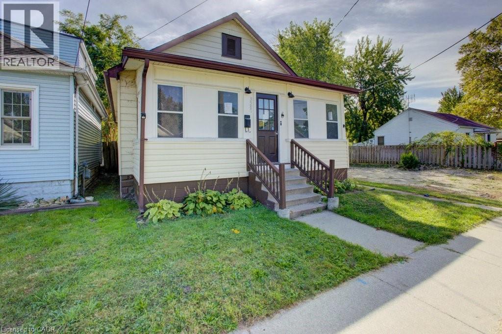 3587 Bloomfield Road, Windsor, Ontario  N9C 1R8 - Photo 3 - 40776347