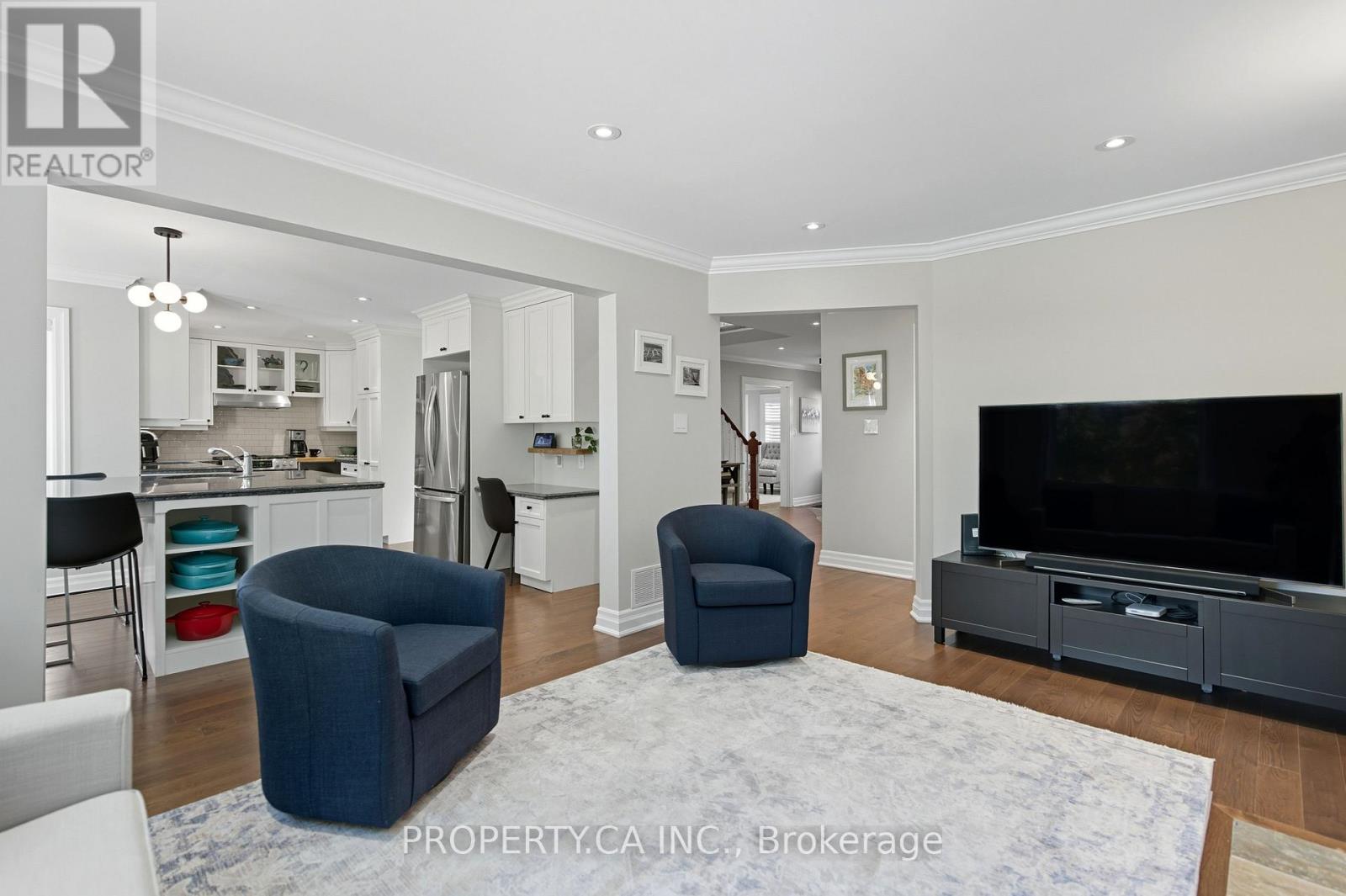 119 Triller Place, Oakville, Ontario  L6L 6J3 - Photo 11 - W12443943
