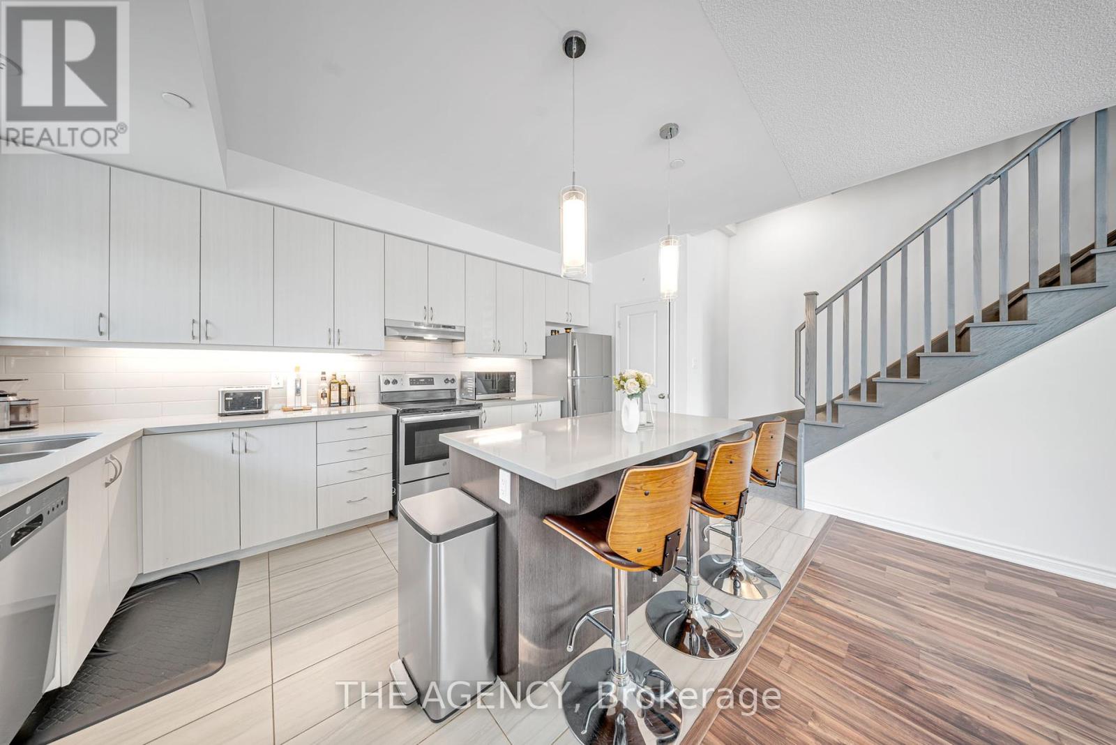 10 - 2212 Bromsgrove Road, Mississauga, Ontario  L5J 1L4 - Photo 8 - W12443948
