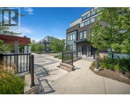 10 - 2212 Bromsgrove Road, Mississauga (Clarkson), Ca