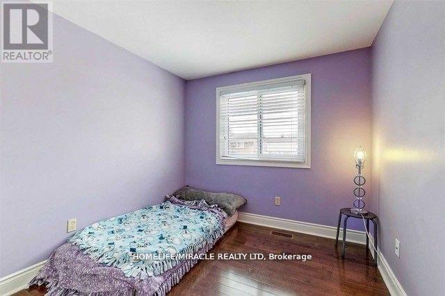 7 Greenhills Square, Brampton, Ontario  L6S 2J4 - Photo 17 - W12443956