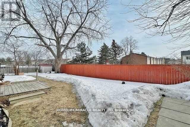 7 Greenhills Square, Brampton, Ontario  L6S 2J4 - Photo 21 - W12443956