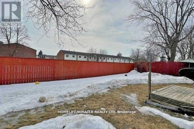 7 Greenhills Square, Brampton, Ontario  L6S 2J4 - Photo 23 - W12443956
