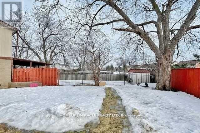 7 Greenhills Square, Brampton, Ontario  L6S 2J4 - Photo 24 - W12443956