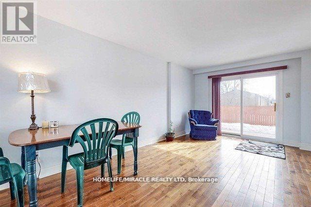 7 Greenhills Square, Brampton, Ontario  L6S 2J4 - Photo 7 - W12443956