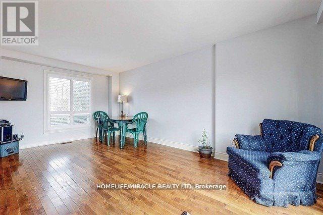 7 Greenhills Square, Brampton, Ontario  L6S 2J4 - Photo 9 - W12443956