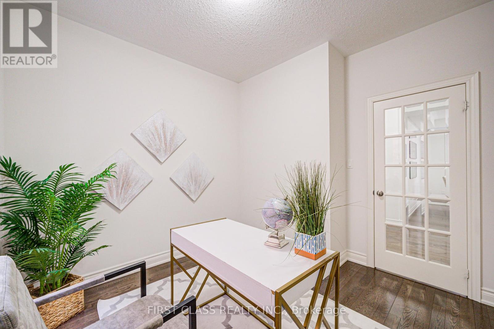3103 Streamwood Passage, Oakville, Ontario  L6H 0S8 - Photo 10 - W12443987