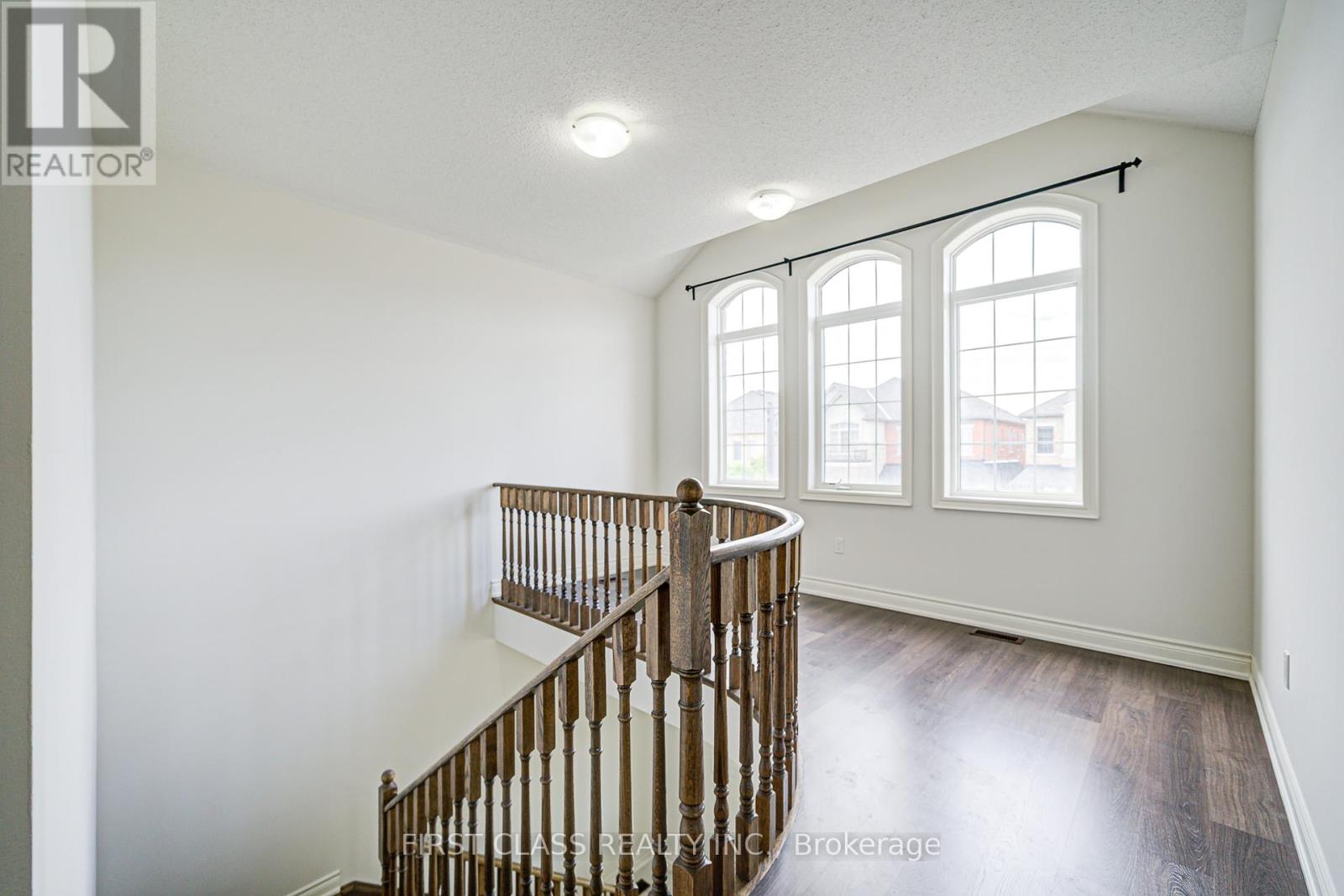 3103 Streamwood Passage, Oakville, Ontario  L6H 0S8 - Photo 22 - W12443987