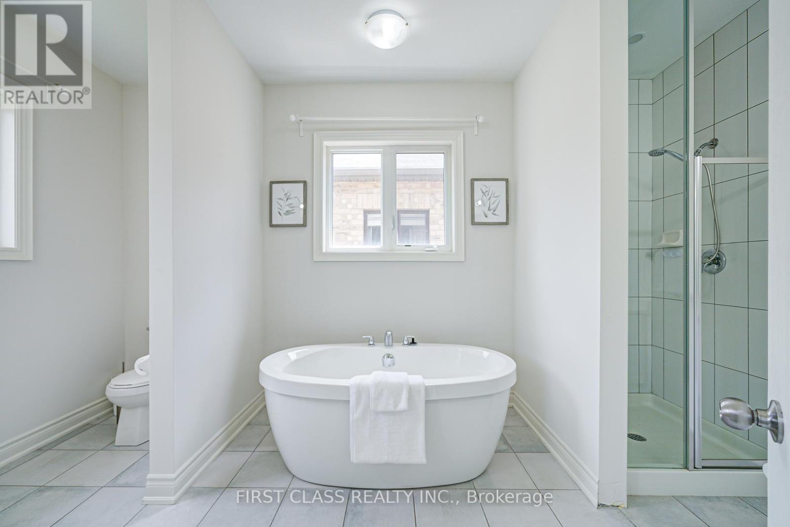 3103 Streamwood Passage, Oakville, Ontario  L6H 0S8 - Photo 36 - W12443987