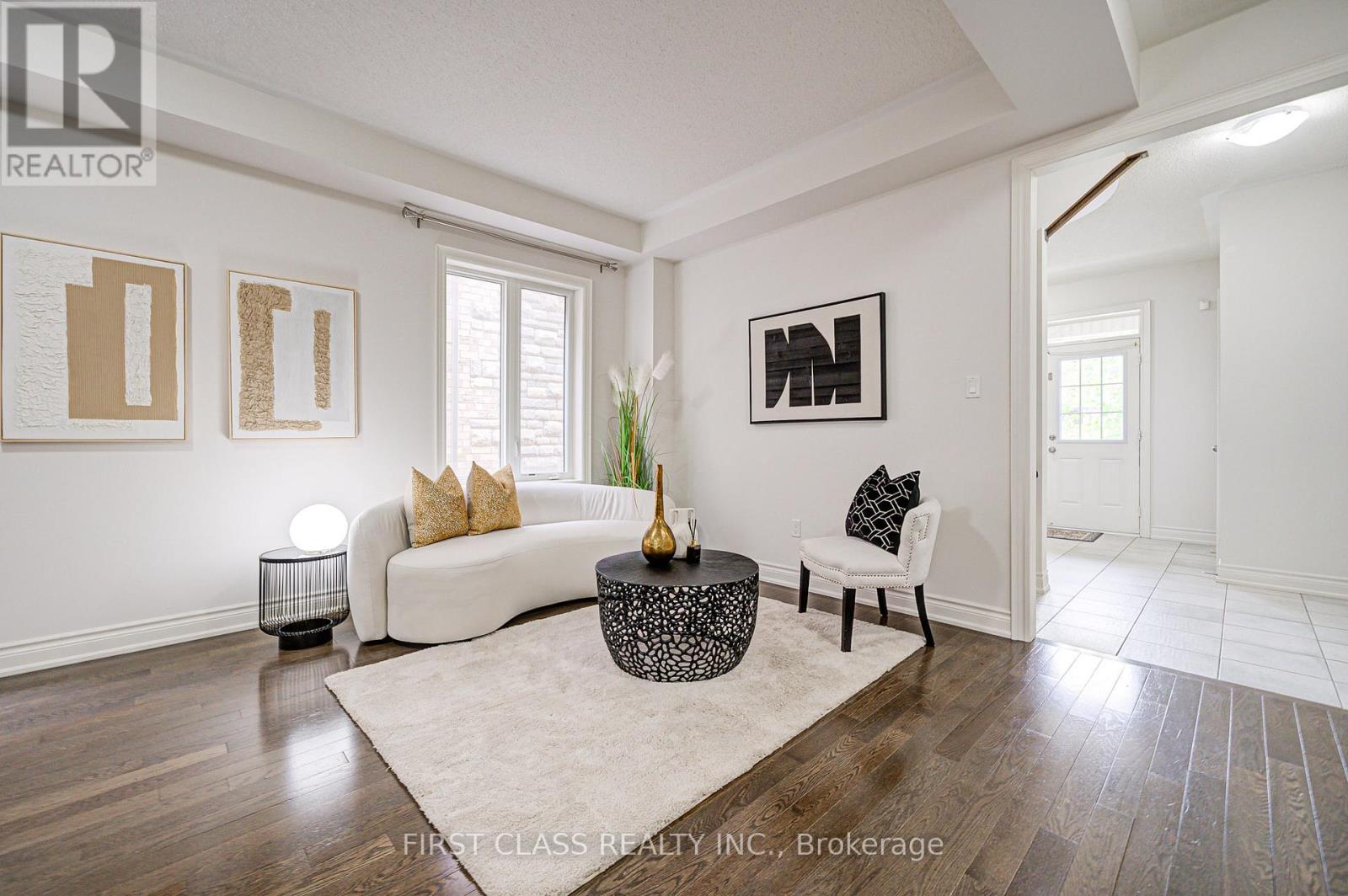 3103 Streamwood Passage, Oakville, Ontario  L6H 0S8 - Photo 4 - W12443987