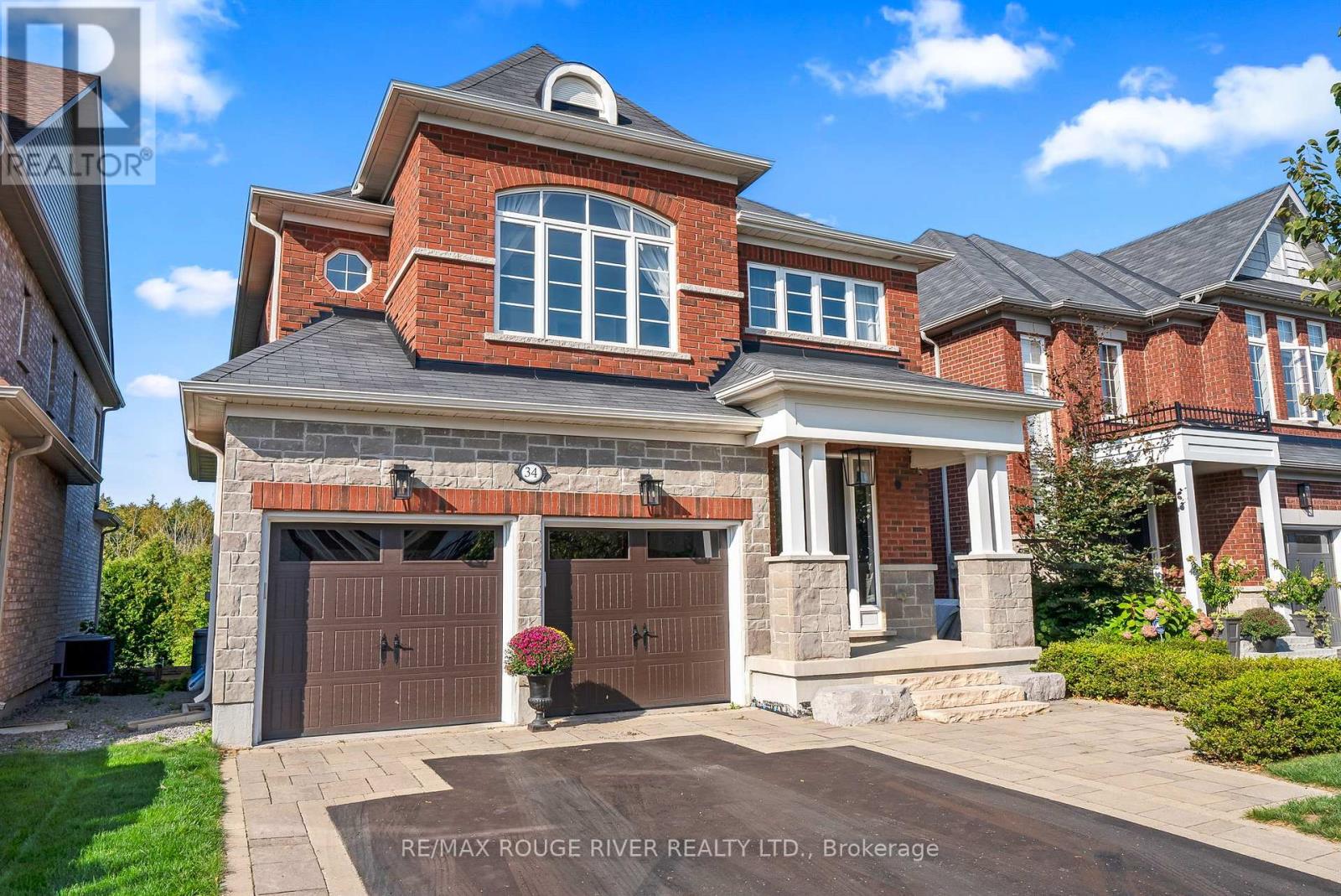34 Endeavour Court, Whitby, Ontario  L1P 0B5 - Photo 1 - E12444114