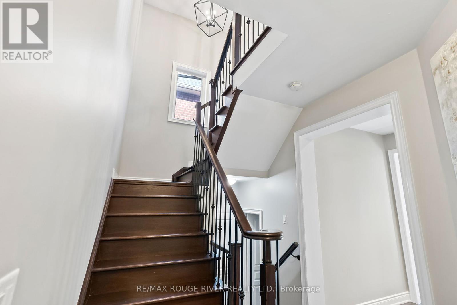 34 Endeavour Court, Whitby, Ontario  L1P 0B5 - Photo 22 - E12444114