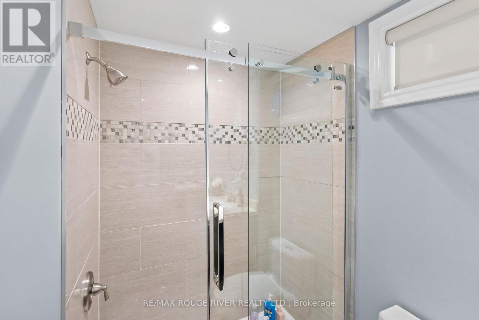 34 Endeavour Court, Whitby, Ontario  L1P 0B5 - Photo 40 - E12444114