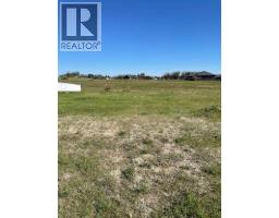 749 Fairway Boulevard, Cardston, Ca
