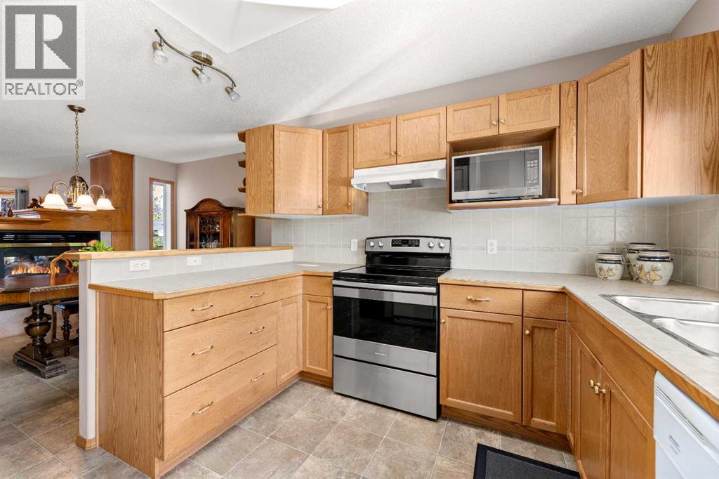 164 Stonegate Close Nw, Airdrie, Alberta  T4B 2V2 - Photo 7 - A2240830