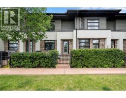 222 Aspen Hills Villas Sw Aspen Woods, Calgary, Ca
