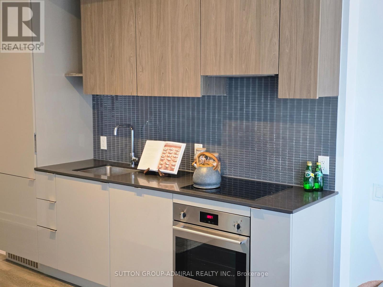 3505 - 161 Roehampton Avenue, Toronto, Ontario  M4P 0C8 - Photo 4 - C12293887