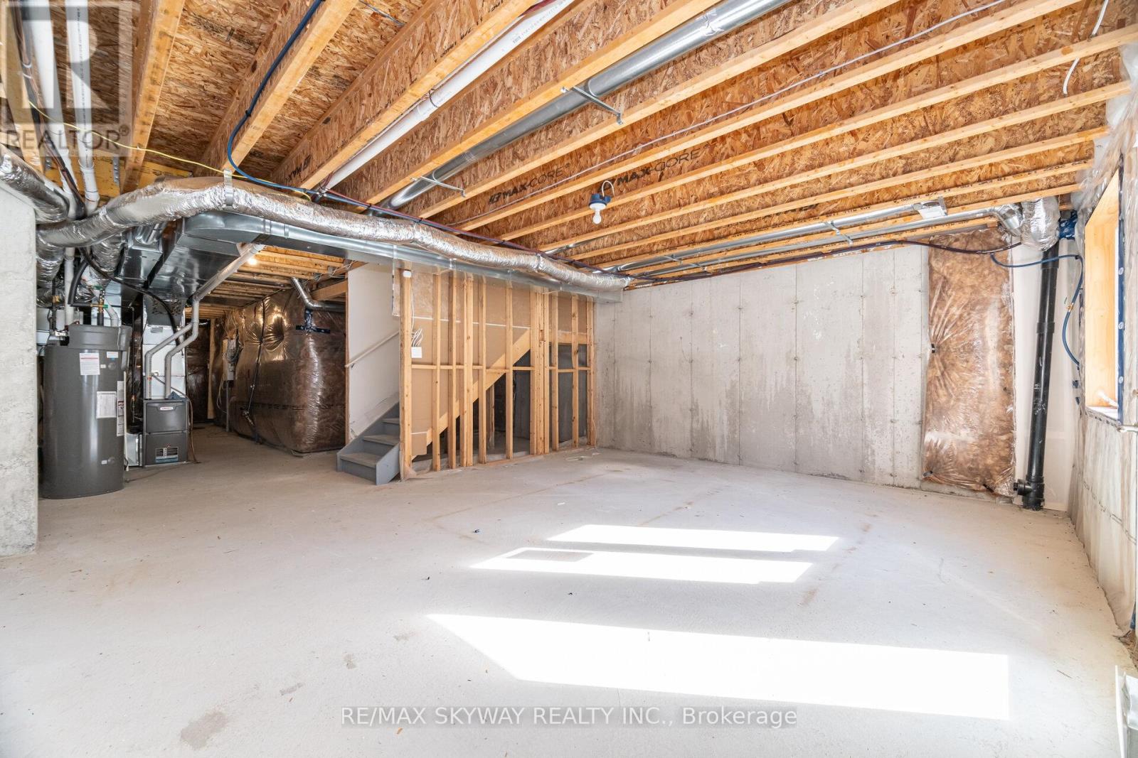 102 - 305 Garner Road W, Hamilton, Ontario  L9G 5E6 - Photo 40 - X12443909