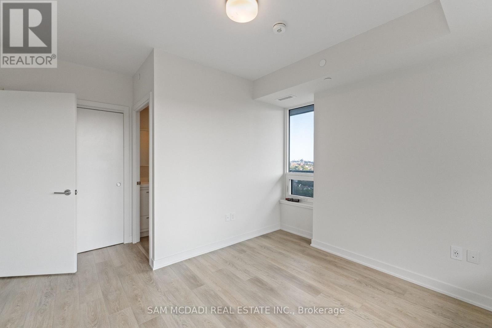 1305 - 212 King William Street, Hamilton, Ontario  L8R 0A7 - Photo 25 - X12443911