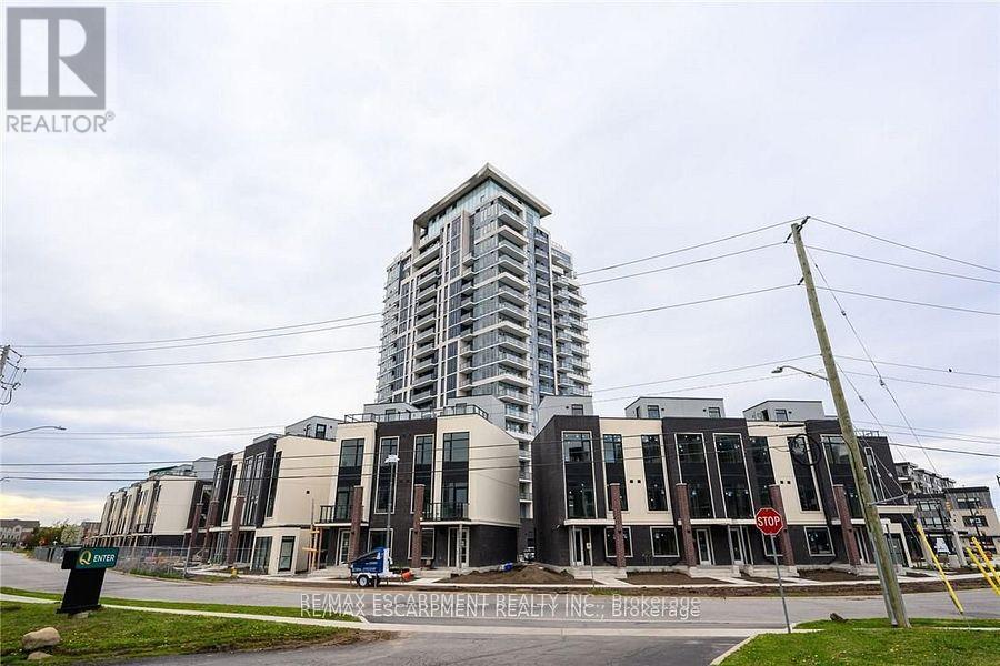 812 - 385 Winston Road, Grimsby, Ontario  L3M 4E8 - Photo 2 - X12443951