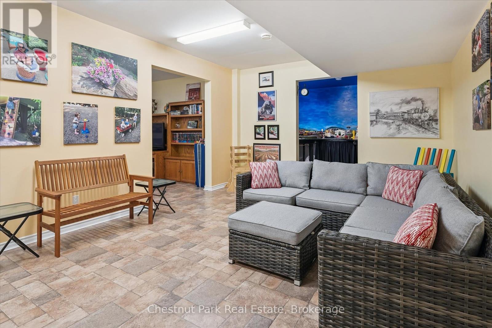 1222 Hamill's Point, Muskoka Lakes, Ontario  P0C 1H0 - Photo 21 - X12444088