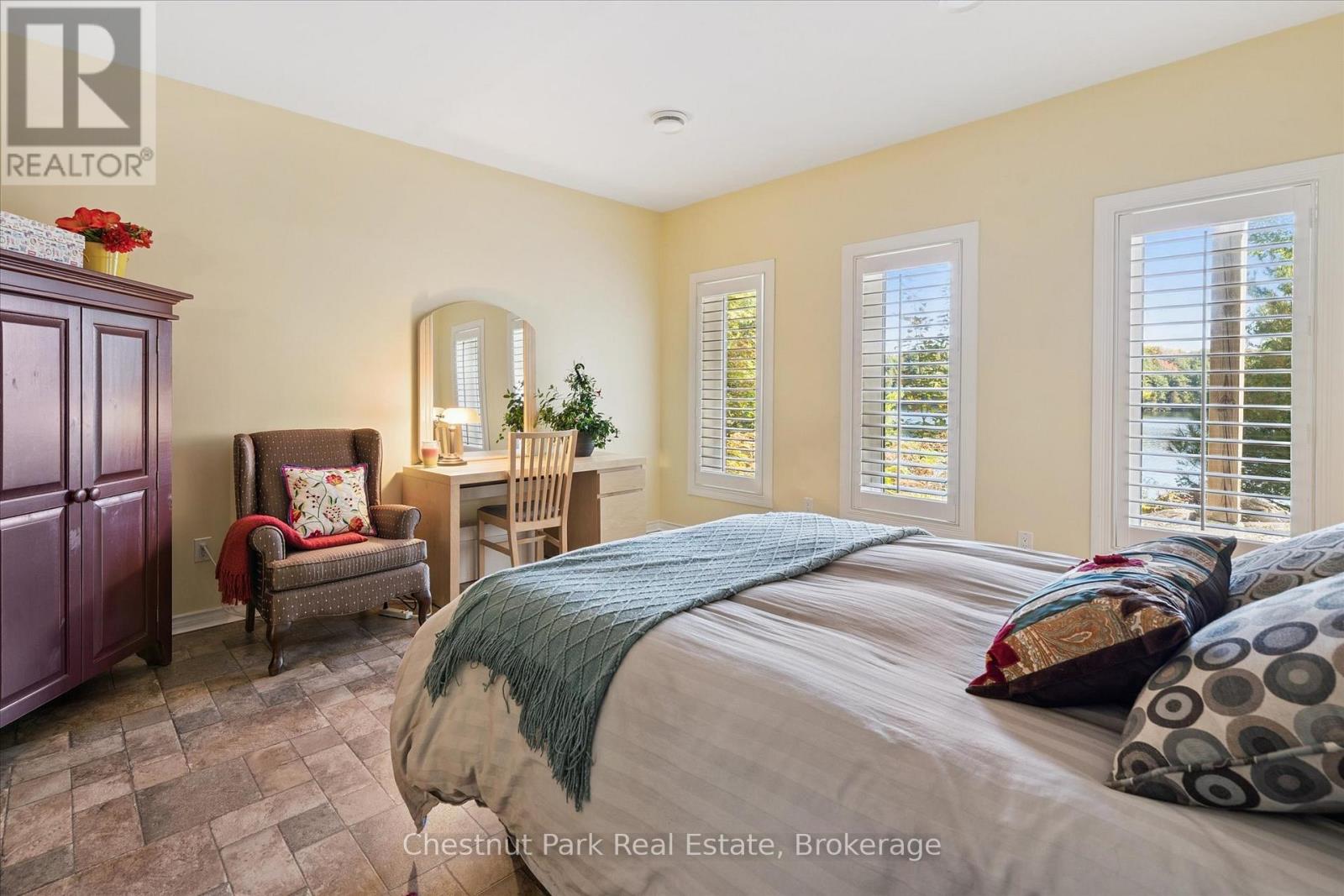 1222 Hamill's Point, Muskoka Lakes, Ontario  P0C 1H0 - Photo 27 - X12444088
