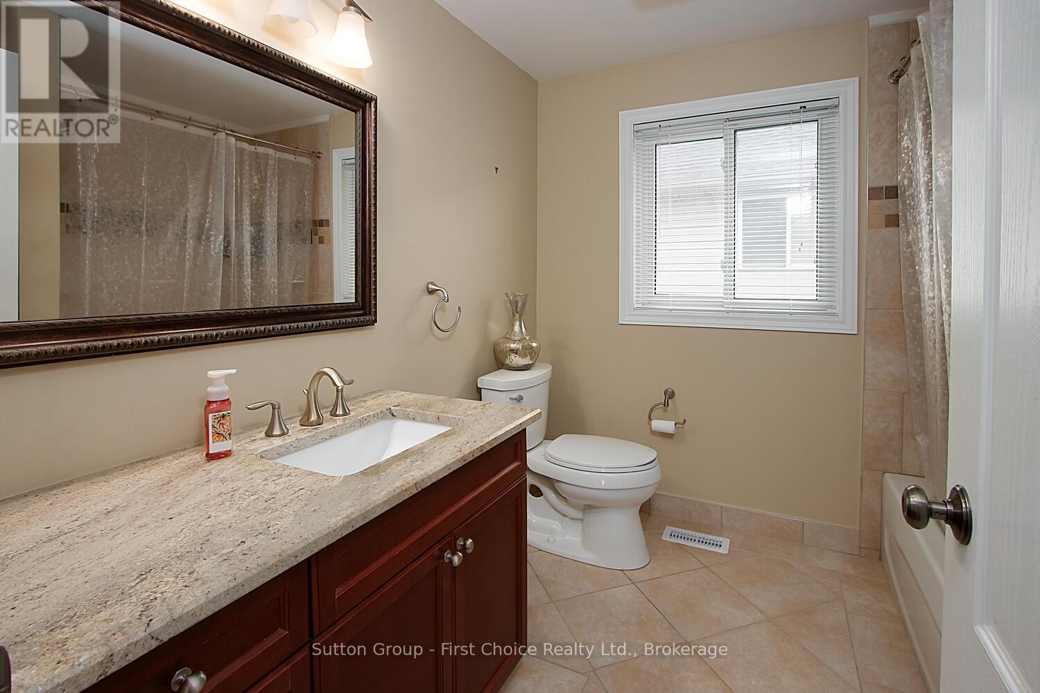 293 Huck Crescent, Kitchener, Ontario  N2N 3M8 - Photo 30 - X12444111