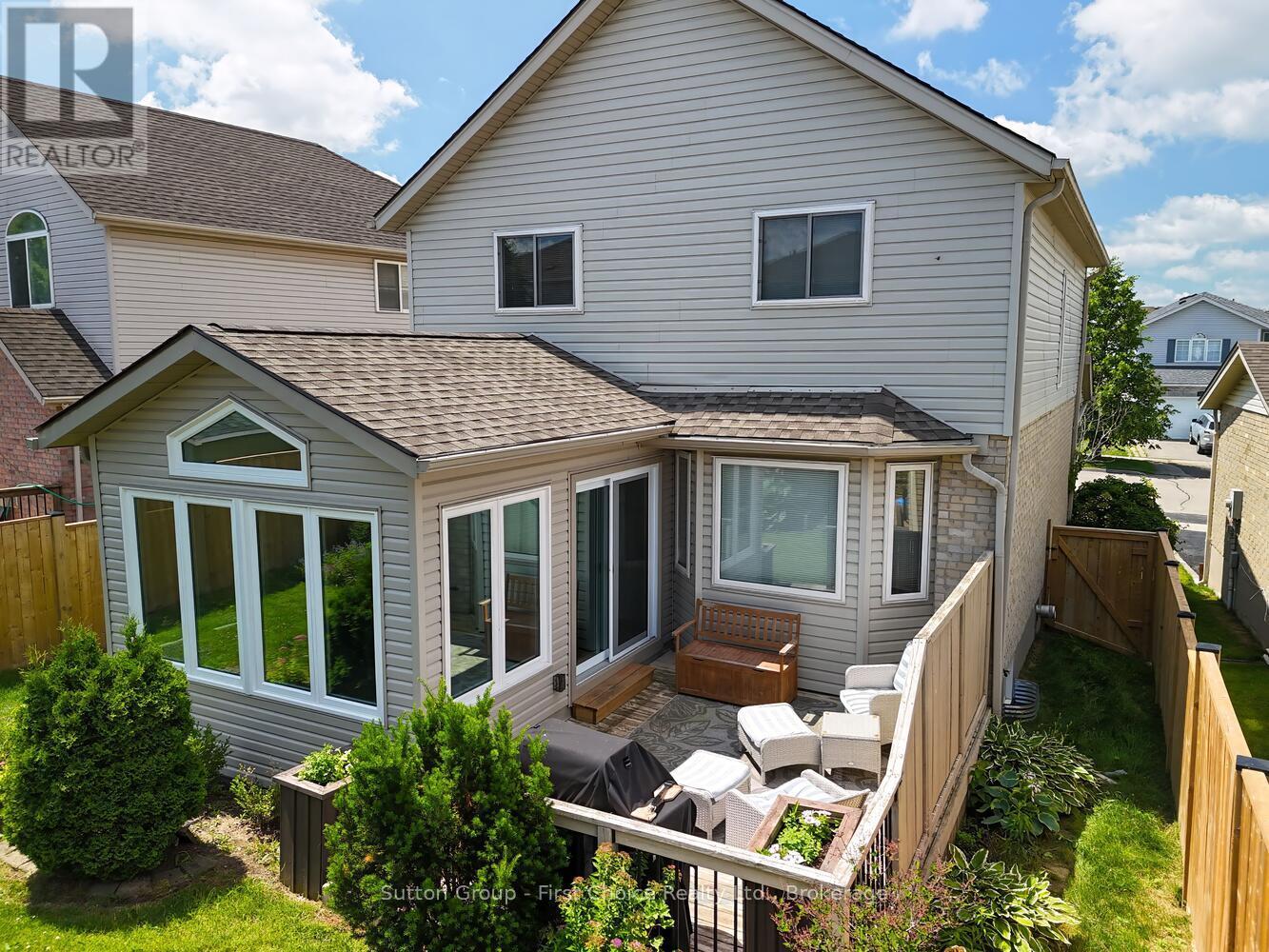 293 Huck Crescent, Kitchener, Ontario  N2N 3M8 - Photo 35 - X12444111