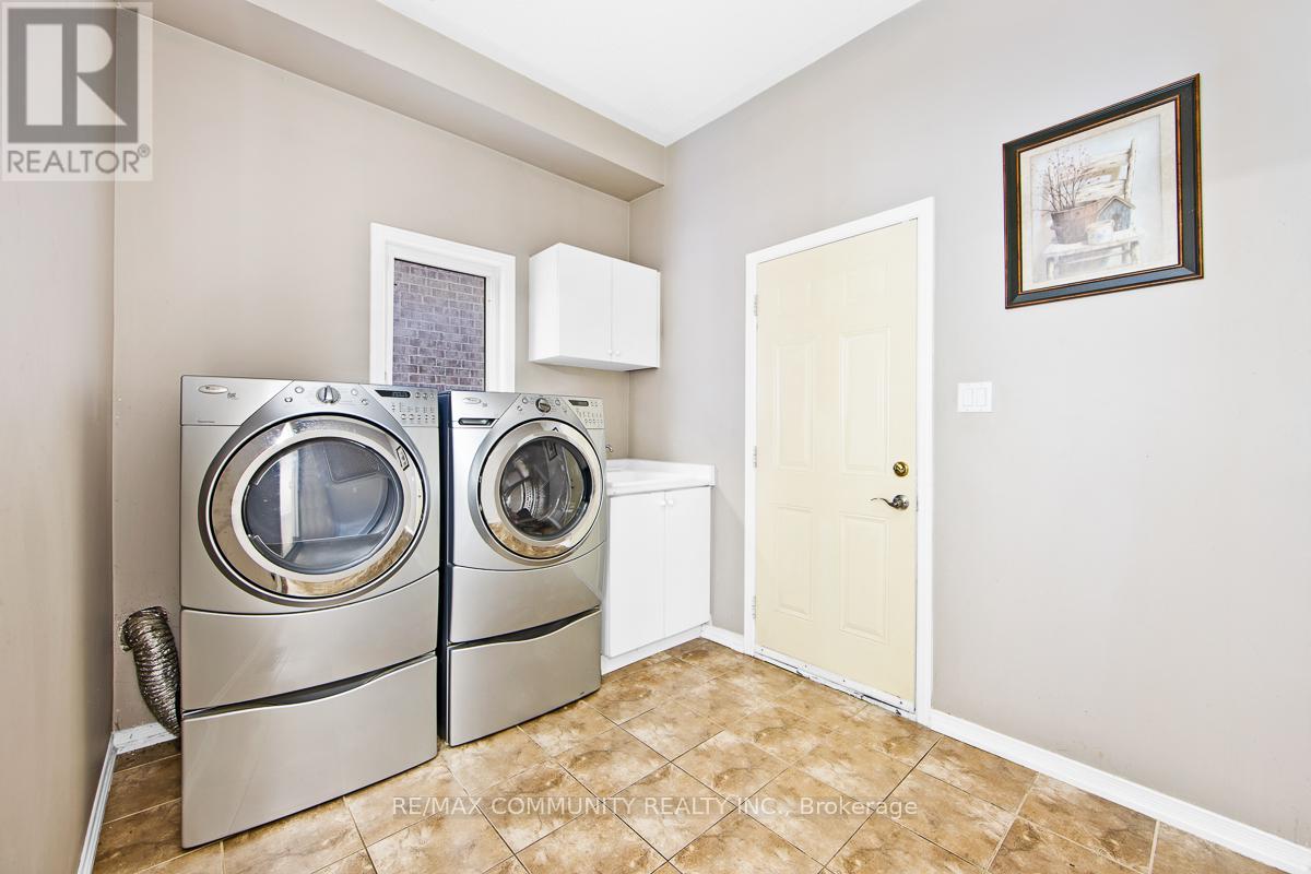 167 Jonas Millway, Whitchurch-Stouffville (Stouffville), Ontario  L4A 0M9 - Photo 14 - N12443793