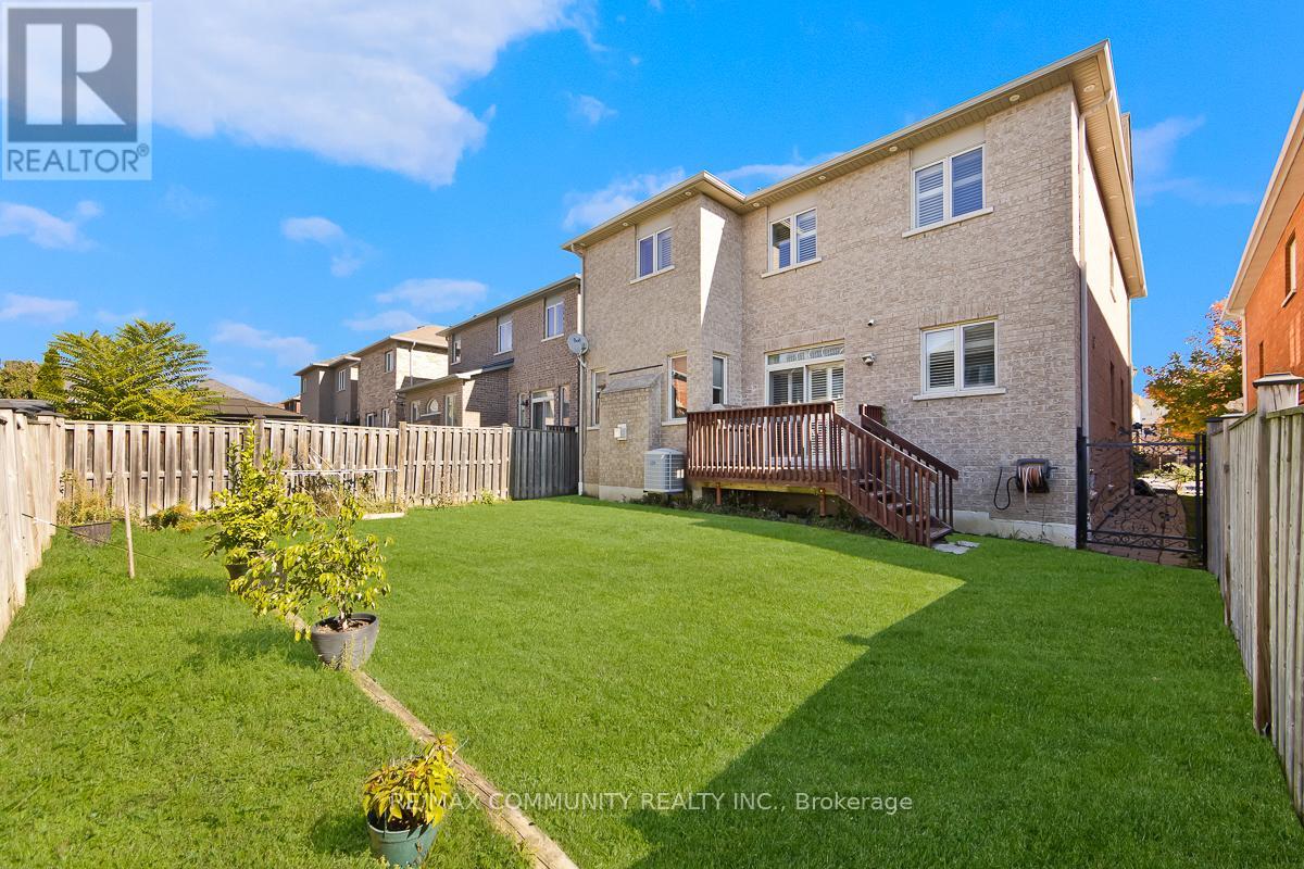 167 Jonas Millway, Whitchurch-Stouffville (Stouffville), Ontario  L4A 0M9 - Photo 24 - N12443793