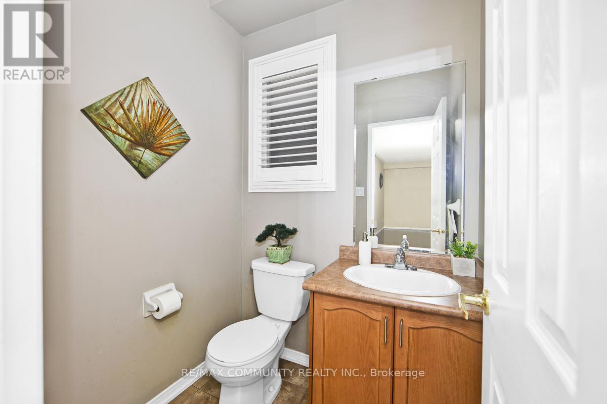 167 Jonas Millway, Whitchurch-Stouffville (Stouffville), Ontario  L4A 0M9 - Photo 13 - N12443793
