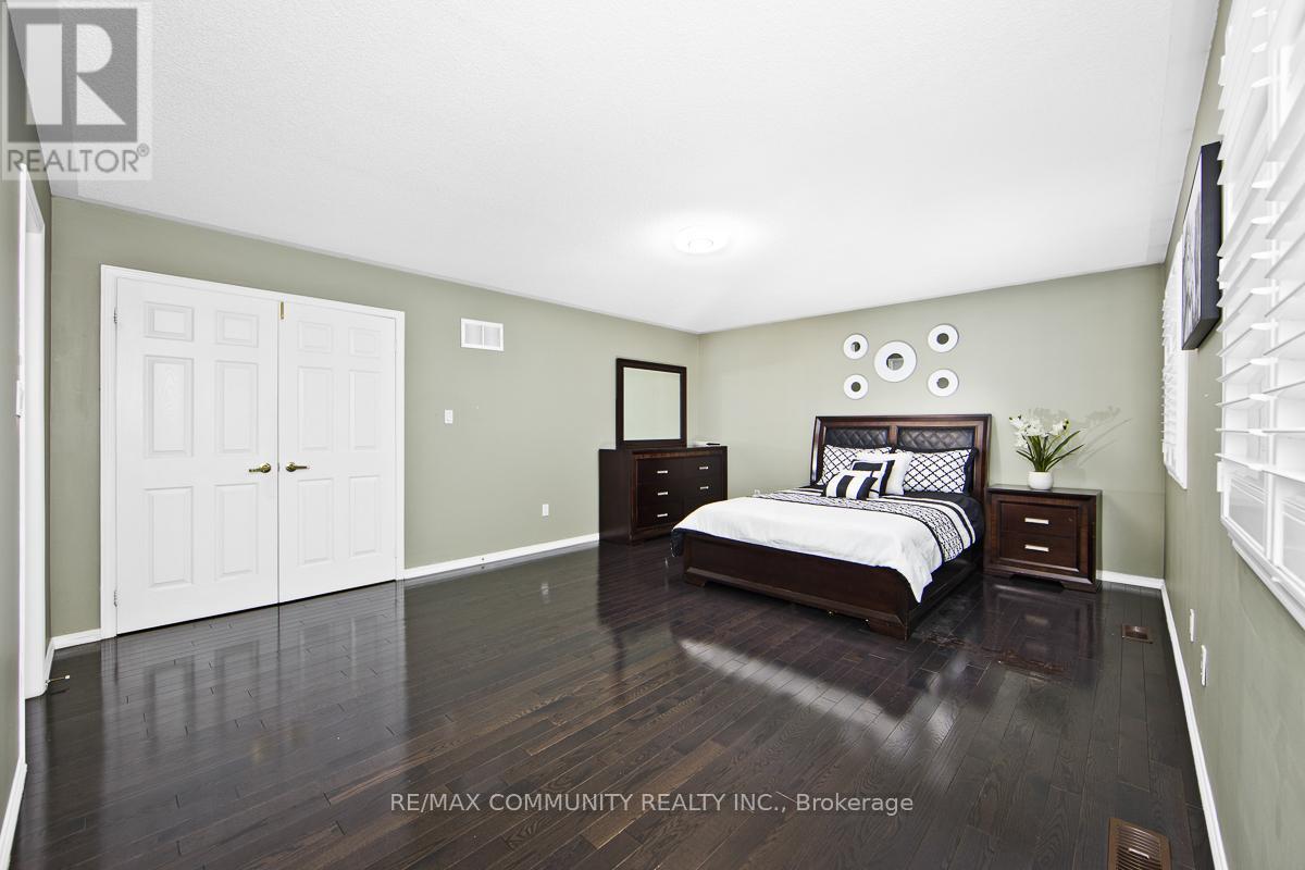 167 Jonas Millway, Whitchurch-Stouffville (Stouffville), Ontario  L4A 0M9 - Photo 17 - N12443793