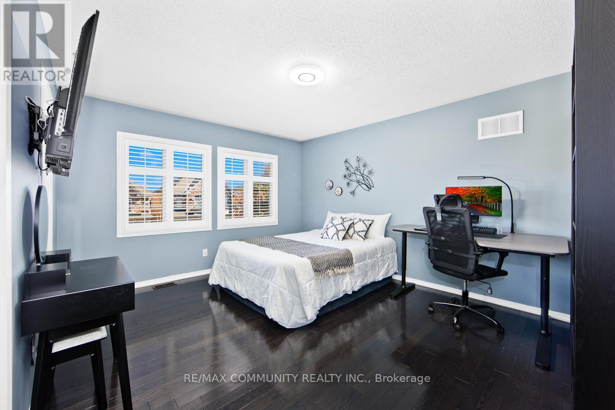 167 Jonas Millway, Whitchurch-Stouffville (Stouffville), Ontario  L4A 0M9 - Photo 19 - N12443793