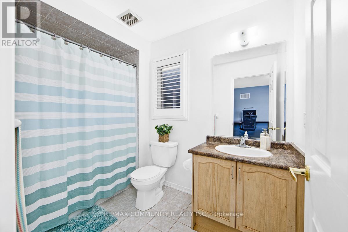 167 Jonas Millway, Whitchurch-Stouffville (Stouffville), Ontario  L4A 0M9 - Photo 20 - N12443793