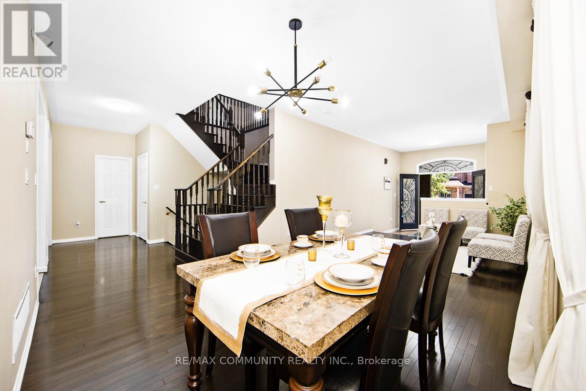 167 Jonas Millway, Whitchurch-Stouffville (Stouffville), Ontario  L4A 0M9 - Photo 7 - N12443793