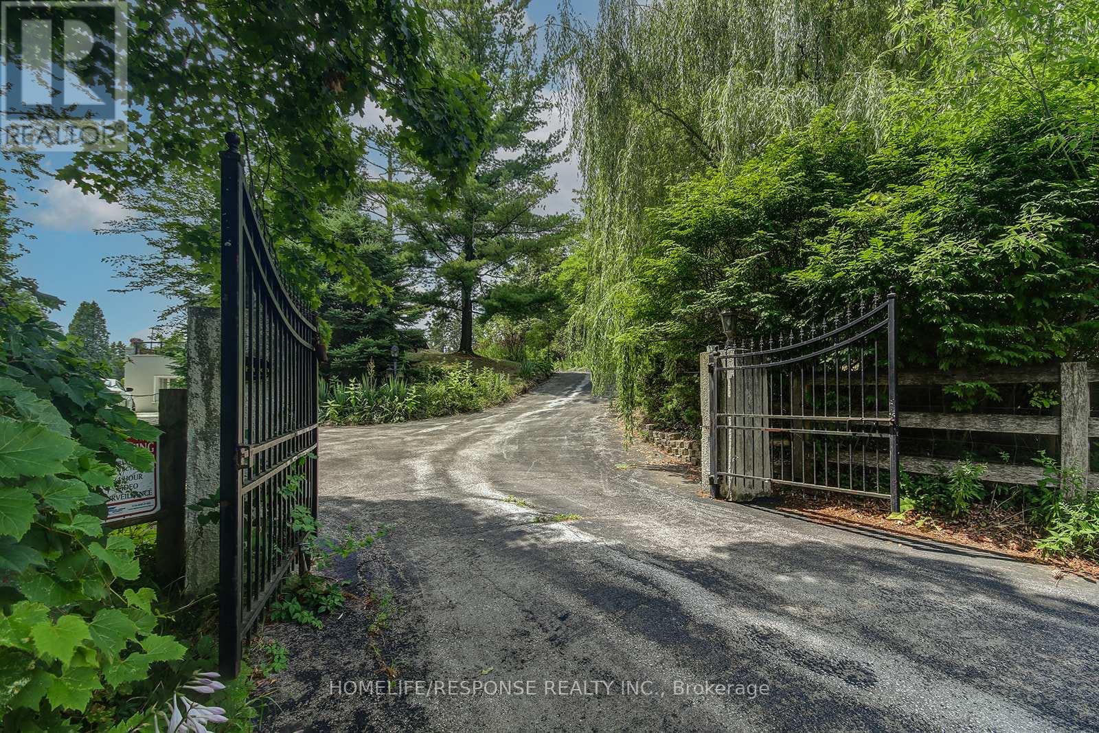16672 Centreville Creek Road, Caledon, Ontario  L7C 3B5 - Photo 3 - W12443517
