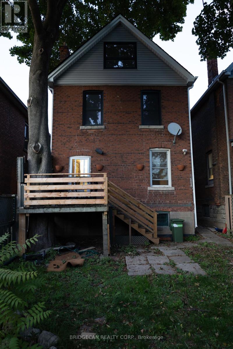 21 Sunset Avenue, Hamilton (Strathcona), Ontario  L8R 1V7 - Photo 35 - X12440211