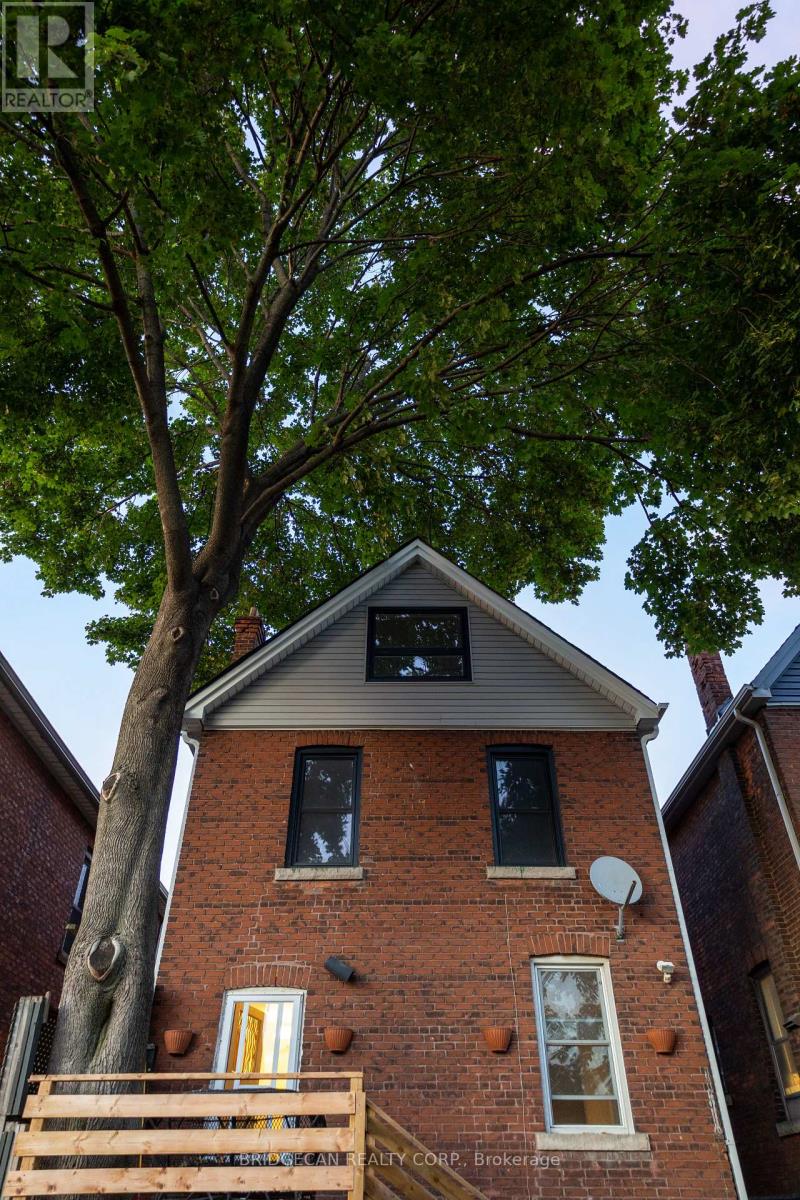 21 Sunset Avenue, Hamilton (Strathcona), Ontario  L8R 1V7 - Photo 36 - X12440211