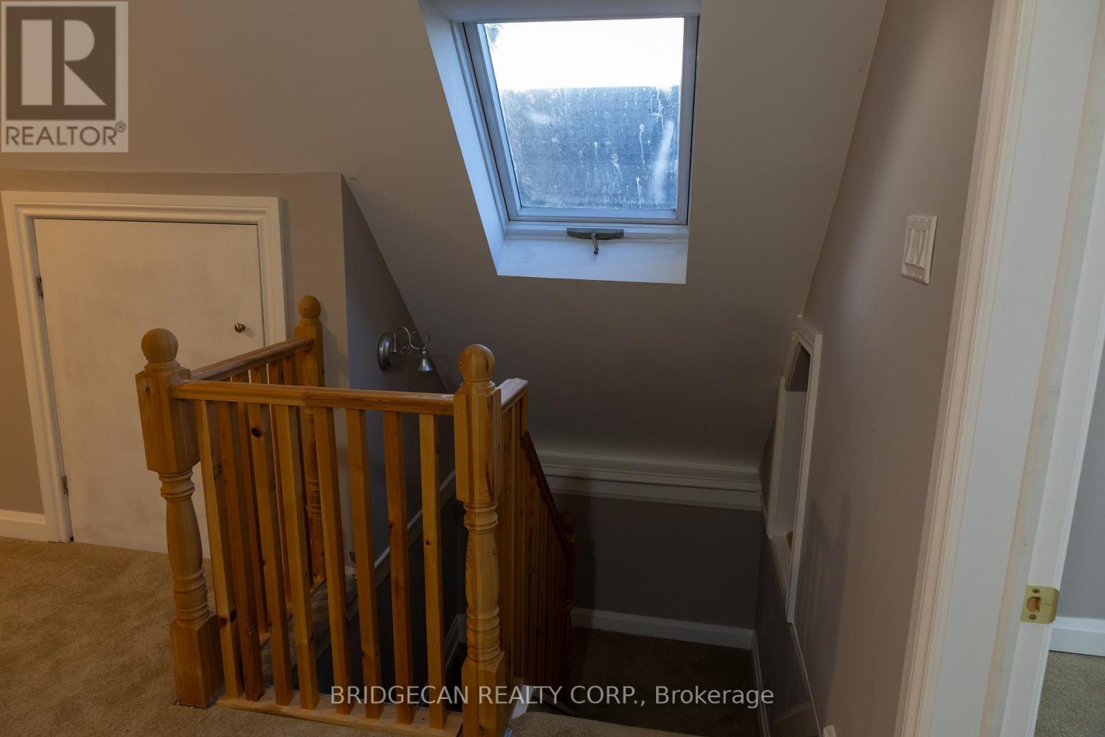 21 Sunset Avenue, Hamilton (Strathcona), Ontario  L8R 1V7 - Photo 19 - X12440211