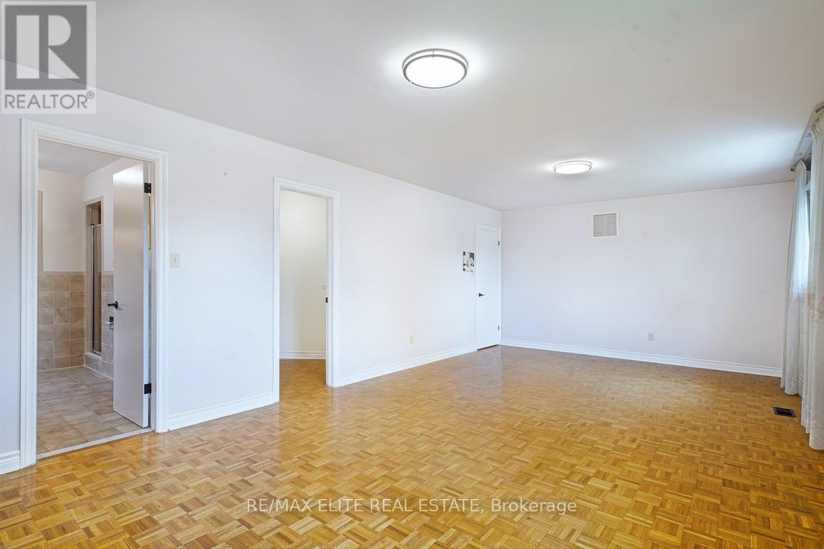 Main - 219 Connaught Avenue, Toronto, Ontario  M2M 1H6 - Photo 19 - C12441947