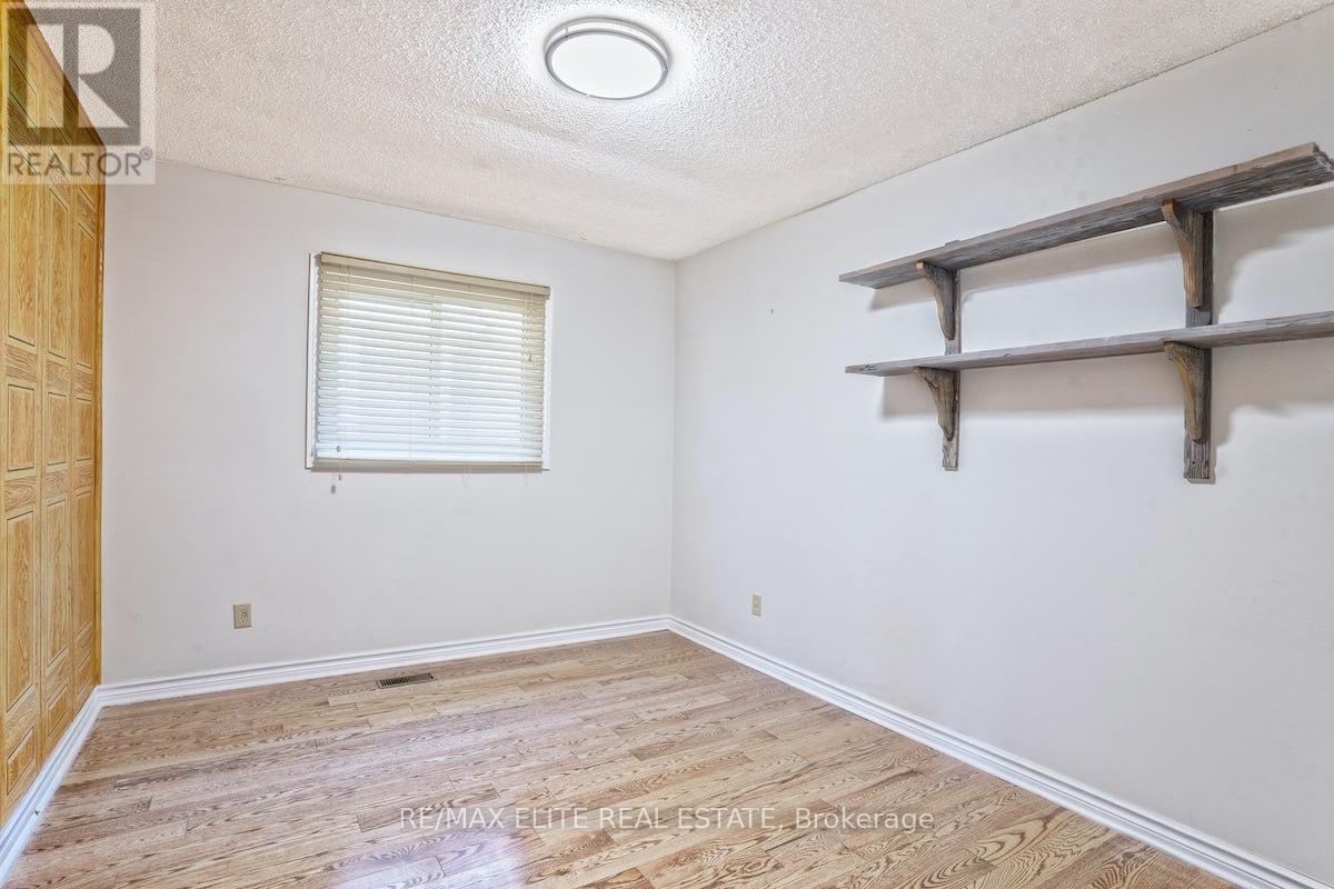 Main - 219 Connaught Avenue, Toronto, Ontario  M2M 1H6 - Photo 15 - C12441947