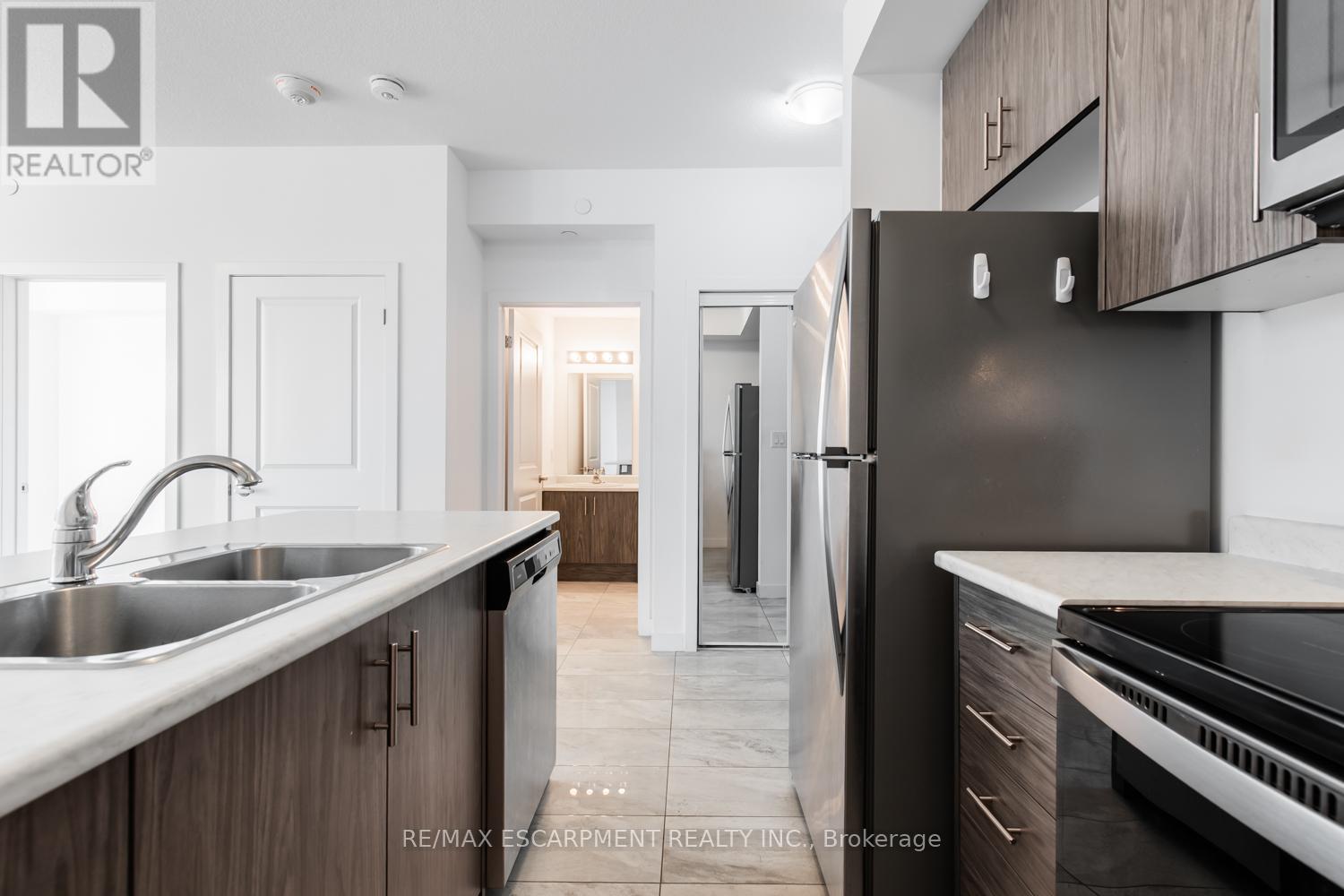 326 - 450 Dundas Street, Hamilton, Ontario  L8B 1Z2 - Photo 10 - X12438823