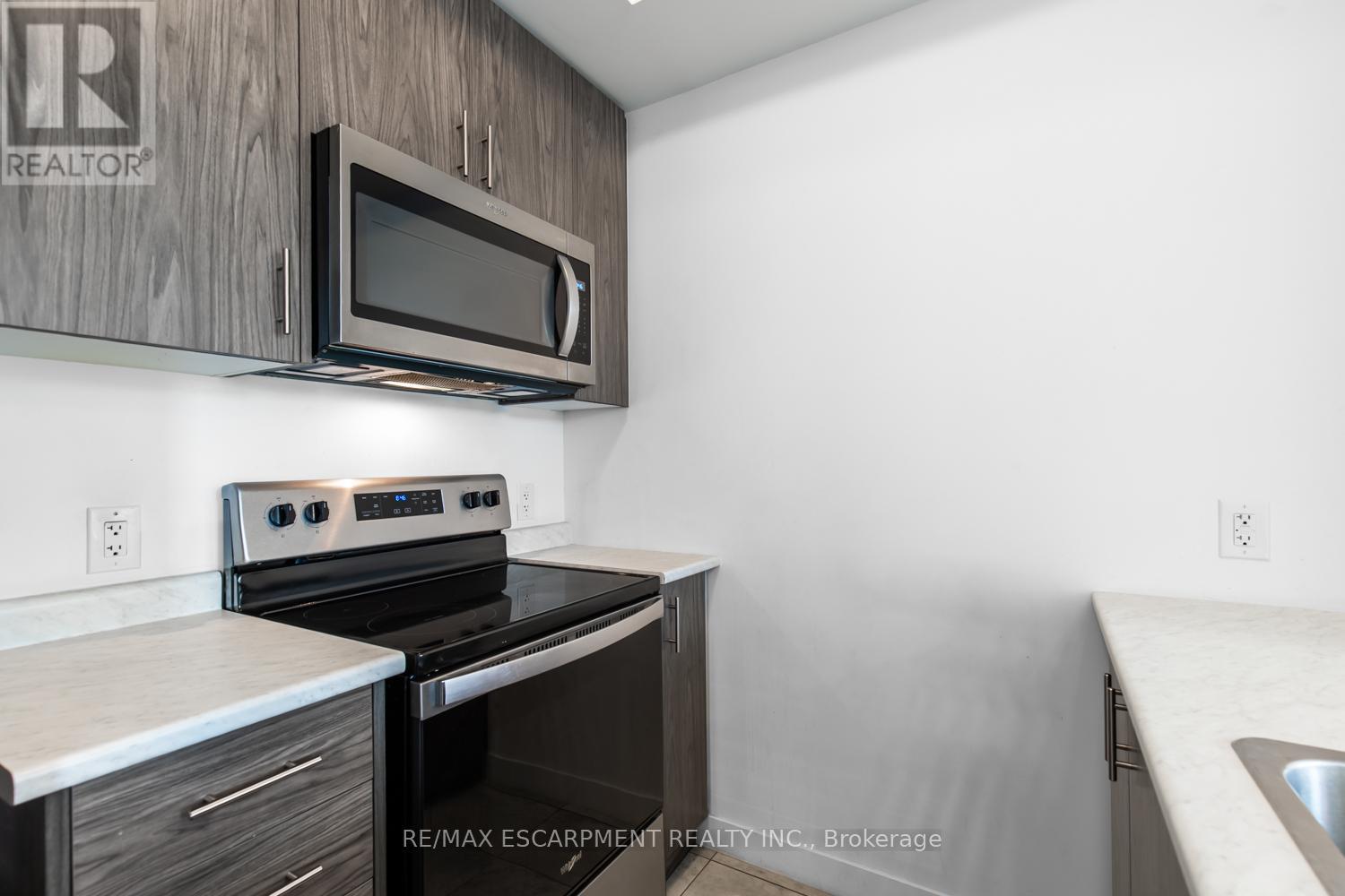 326 - 450 Dundas Street, Hamilton, Ontario  L8B 1Z2 - Photo 9 - X12438823